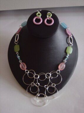 Paulus NWT Necklace & Earrings Set